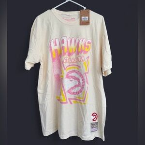 NWT Mitchell & Ness Atlanta Hawks Hardwood Classics Sidewalk Sketch T-Shirt XL